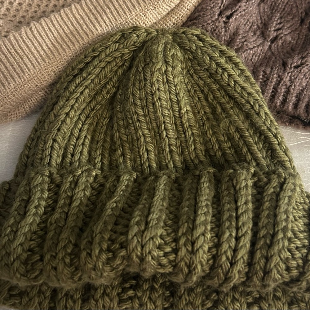 Womens Textured Knit Patterned Beanies Hats - Picture 4 of 8